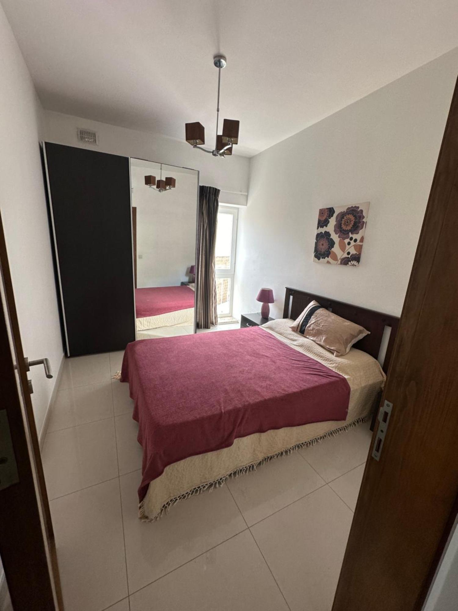 Home Apartment *